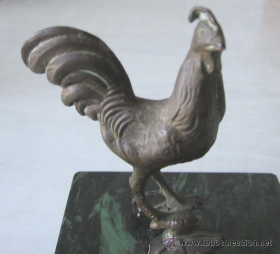Antig&uuml;edades: GALLINA .. De bronce con la base de m&aacute;rmol - Foto 2