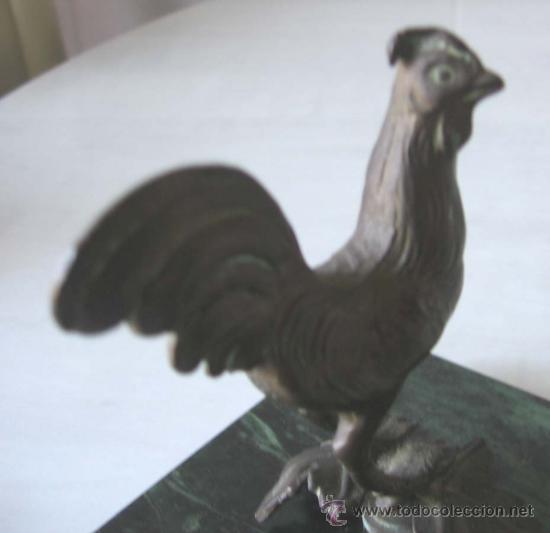 Antig&uuml;edades: GALLINA .. De bronce con la base de m&aacute;rmol - Foto 3
