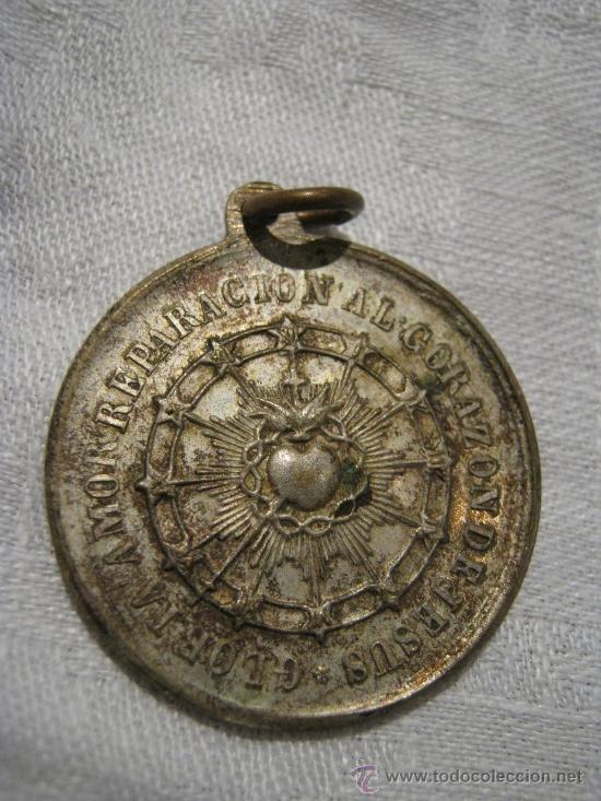 Antig&uuml;edades: ANTIGUA MEDALLA SAGRADO CORAZON - Foto 1