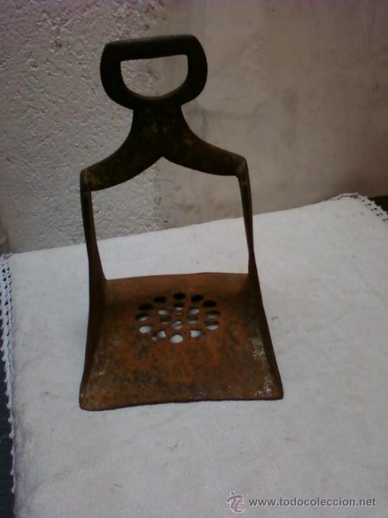 Antig&uuml;edades: ESTRIBO - Foto 1