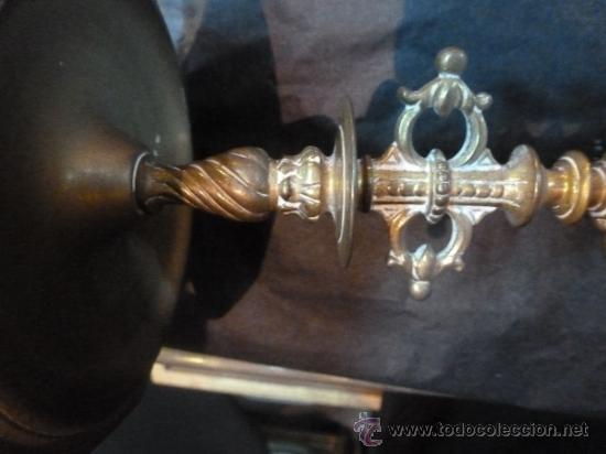 Antig&uuml;edades: candelero candelabro de bronce - Foto 3