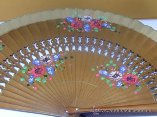 Antig&uuml;edades: Abanico de madera, pintados rosas. - Foto 2