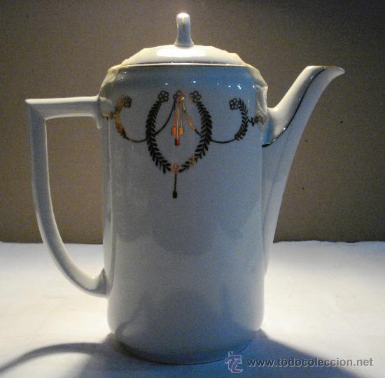 Antig&uuml;edades: CAFETERA DE PORCELANA - Foto 1