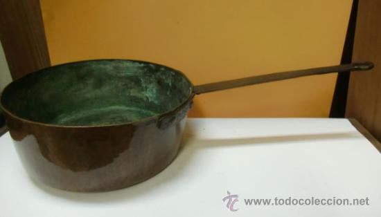 Antig&uuml;edades: Cazuela de cobre con mango de hierro - Foto 2