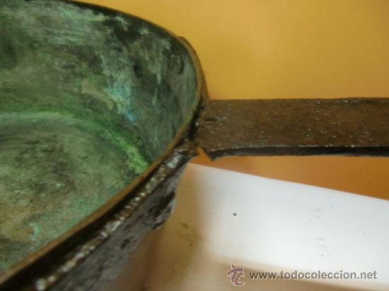 Antig&uuml;edades: Cazuela de cobre con mango de hierro - Foto 4