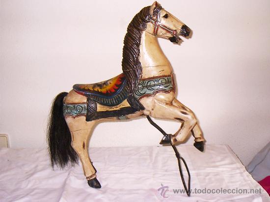 Antig&uuml;edades: precioso caballo de madera - Foto 1