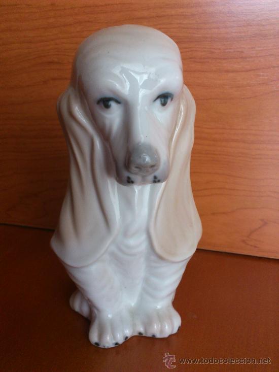 Antig&uuml;edades: Perro de porcelana sellada en la base - Foto 1