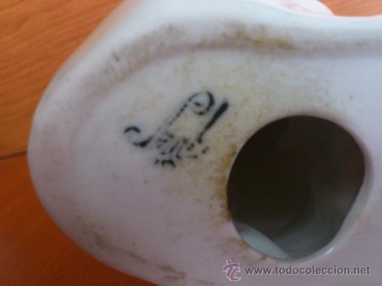 Antig&uuml;edades: Perro de porcelana sellada en la base - Foto 5