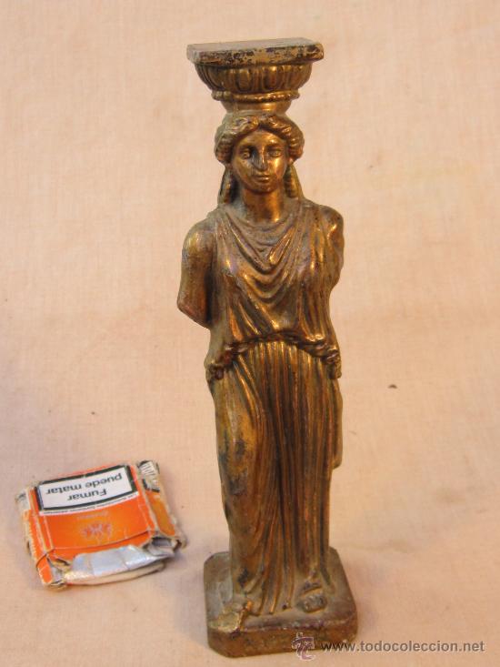 Antiquit&auml;ten: FIGURA EN METAL CON MARCA GRABADA