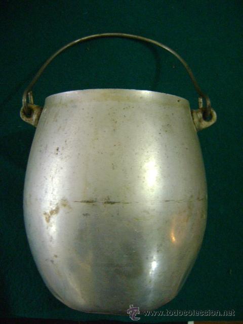 Antig&uuml;edades: Olla de aluminio de 13 cm - Foto 1
