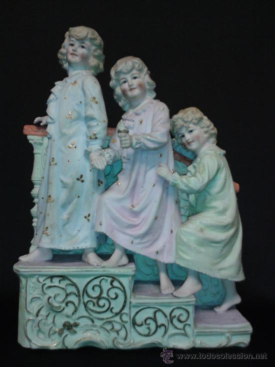 Antigüedades: TRES NIÑAS. FLORERO. BISCUIT POLICROMADO. SIGLOS XIX- XX.. Lote 35425790