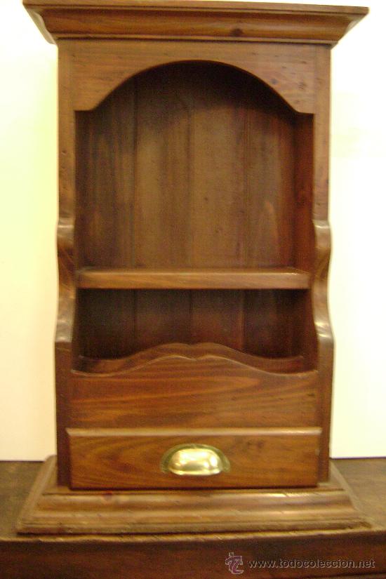 Antig&uuml;edades: REVISTERO DE MADERA - Foto 1