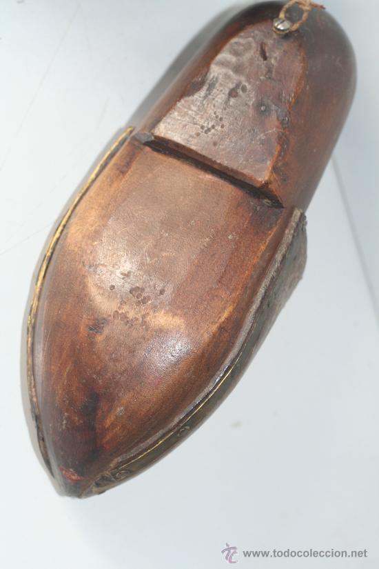 Antig&uuml;edades: ZUECOS DE NI&Ntilde;O PIEL Y MADERA - Foto 2