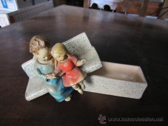 Antig&uuml;edades: caja joyero con figuras - Foto 2