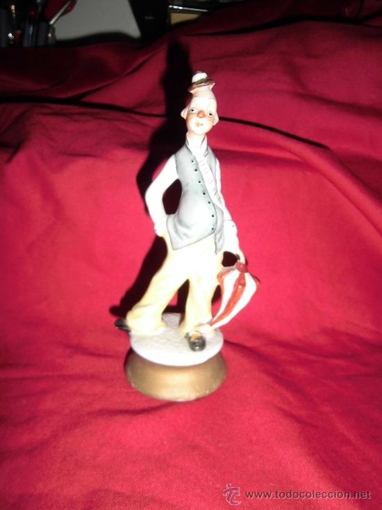 Antig&uuml;edades: BONITO PAYASO EN PORCELANA DE BISCUIT - Foto 1