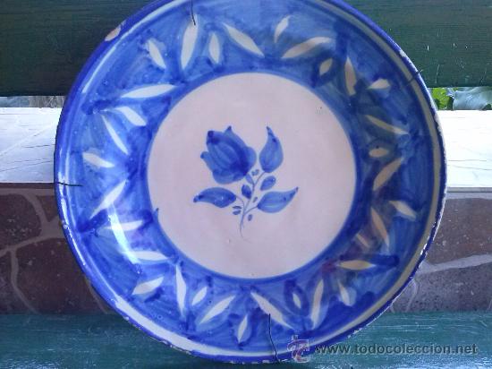 Antig&uuml;edades: antiguo plato de manises, pintado a mano - Foto 1