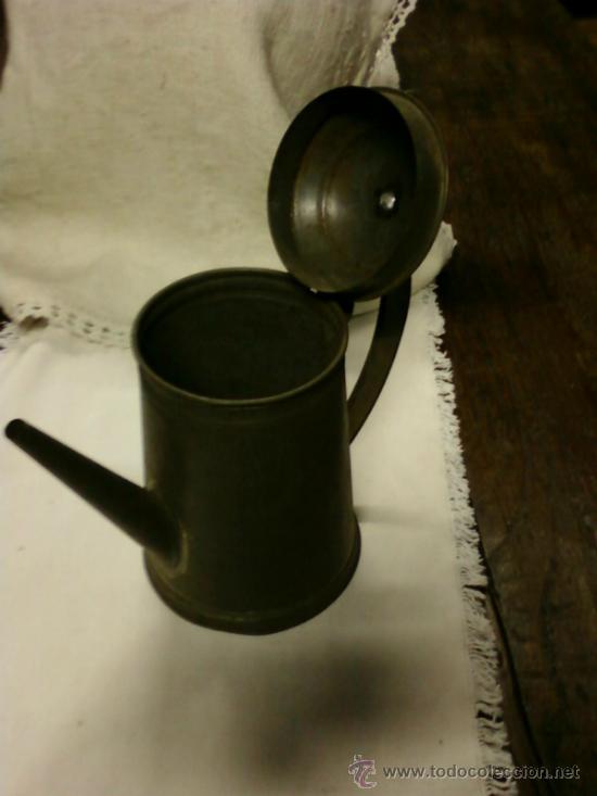 Antig&uuml;edades: CAFETERA DE HOJALATA - Foto 3
