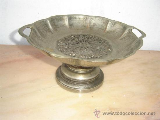 Antig&uuml;edades: frutero de metal plateado - Foto 1