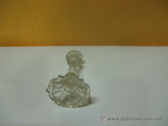 Antig&uuml;edades: Peque&ntilde;o candelabro de cristal - Foto 2