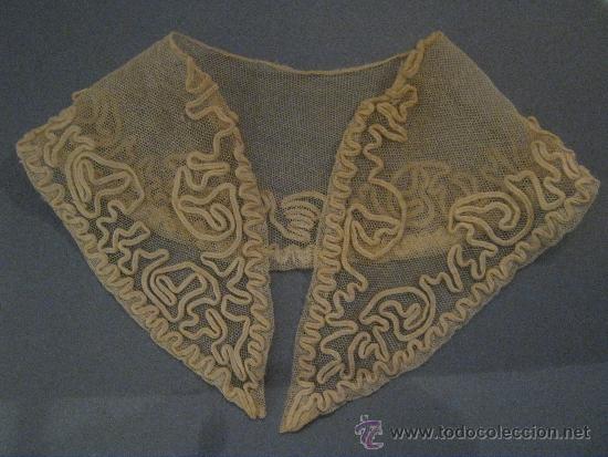 Antig&uuml;edades: ANTIGUO CUELLO DE ENCAJE S. XIX - Foto 1