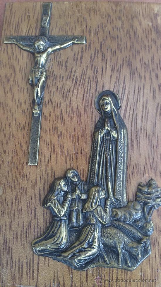 Antig&uuml;edades: PRECIOSO Y ANTIGU0 RECUERDO DE FATIMA,EN BASE DE MADERA-REALIZADO A MANO.