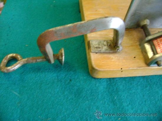 Antig&uuml;edades: Antiguo cortafiambres marca Bernar - Foto 3