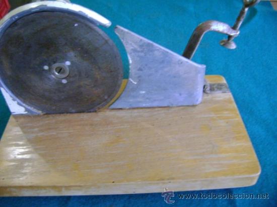 Antig&uuml;edades: Antiguo cortafiambres marca Bernar - Foto 7