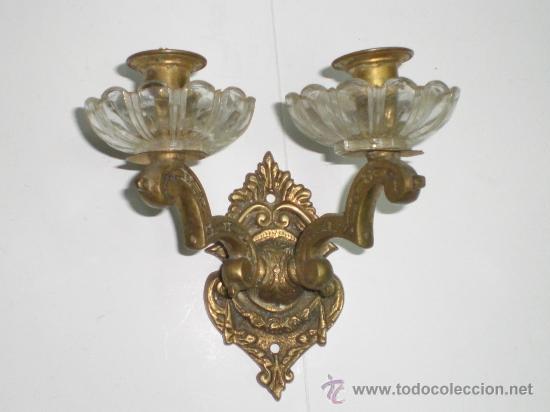 Antig&uuml;edades: Antiguo aplique de bronce. - Foto 1