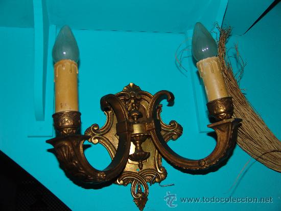 Antig&uuml;edades: PAREJA DE APLIQUES DE BRONCE - Foto 1
