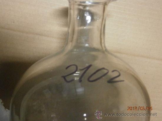 Antig&uuml;edades: Botella de vidre bufat de 39 cms de altura - Foto 2
