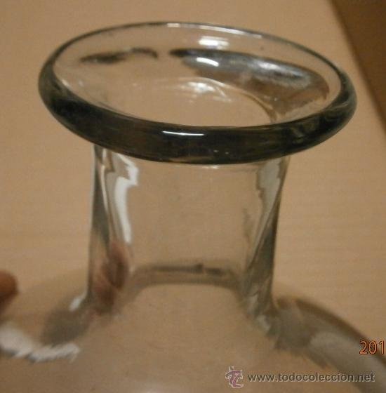 Antig&uuml;edades: Botella de vidre bufat de 39 cms de altura - Foto 4
