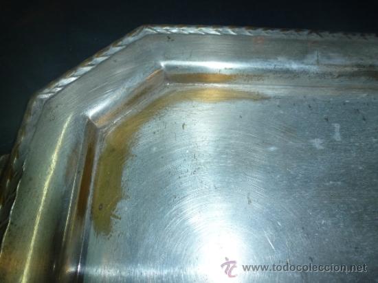 Antig&uuml;edades: antigua bandeja de metal - Foto 11