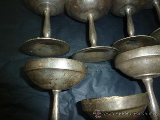 Antig&uuml;edades: juego de 17 copas de metal - Foto 10