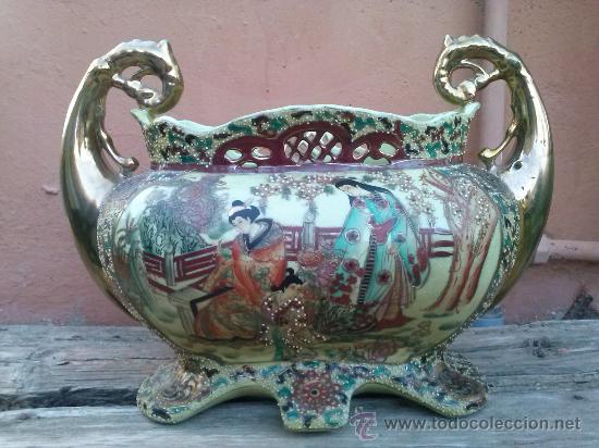 Antig&uuml;edades: antiguo y preciosisimo centro de mesa, sellado satsuma. - Foto 1
