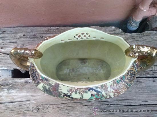 Antig&uuml;edades: antiguo y preciosisimo centro de mesa, sellado satsuma. - Foto 2