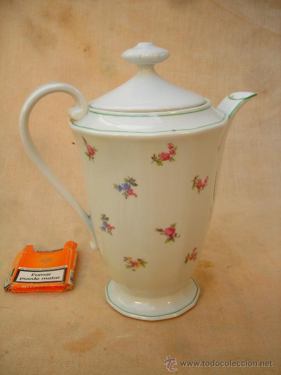 Antig&uuml;edades: CAFETERA EN PORCELANA - Foto 1
