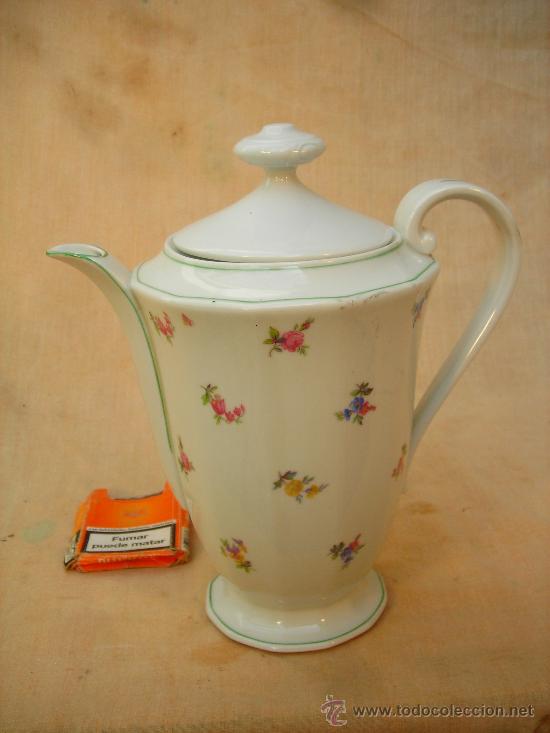 Antig&uuml;edades: CAFETERA EN PORCELANA - Foto 2