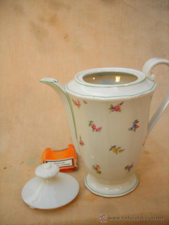 Antig&uuml;edades: CAFETERA EN PORCELANA - Foto 3