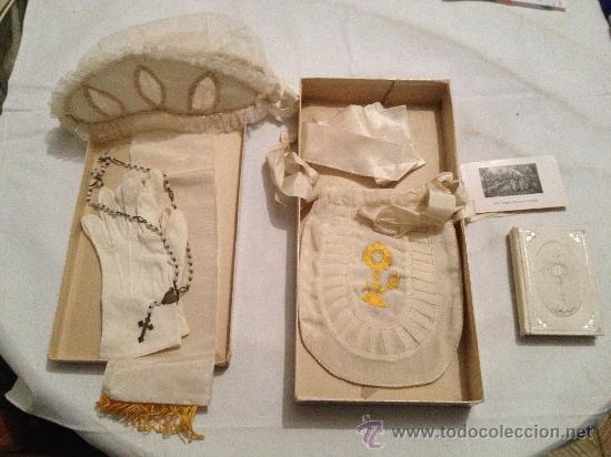 Antig&uuml;edades: MUY ANTIGUO ESTUCHE CON COMPLEMETOS DE COMUNION - Foto 1