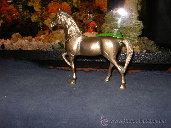 Antig&uuml;edades: Caballo en bronce - Foto 1
