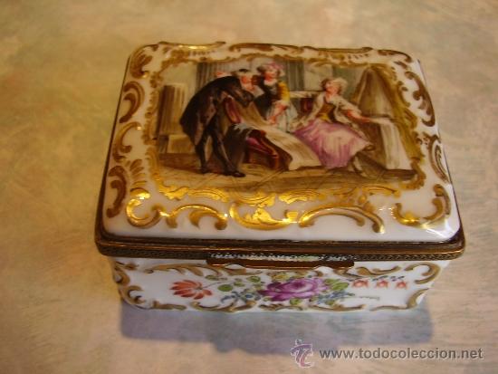 Antig&uuml;edades: Caja para rap&eacute; francesa de Samsom.S.XIX. - Foto 1