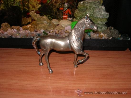 Antig&uuml;edades: Caballo en bronce - Foto 4