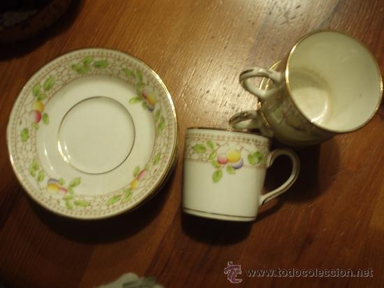Antig&uuml;edades: 5 Tacitas de caf&eacute; con sus platos - Foto 3