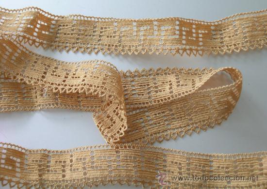 Antiques: Cinta - Tira - Cenefa - Puntilla - Color Canela -- A estrenar -- 2 tiras: Largo: 342cm y 90cm
