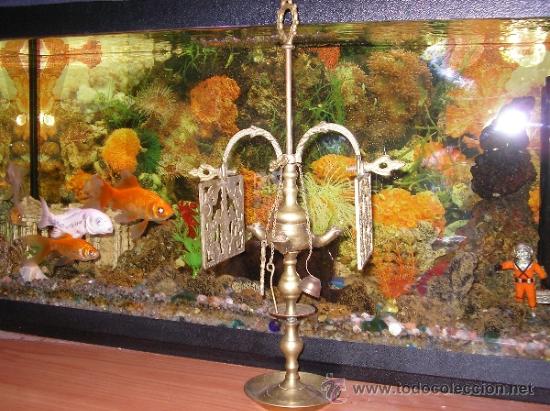 Antig&uuml;edades: Antigua lampara de aceite en bronce - Foto 1