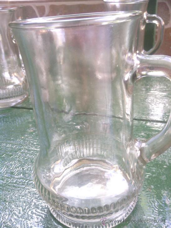 Antig&uuml;edades: cuatro antiguas jarritas de cristal. - Foto 2