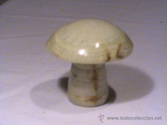 Antig&uuml;edades: Seta en piedra pulida. Probablemente &oacute;nix veteado - Foto 1