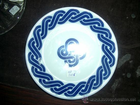 Antig&uuml;edades: Plato de postre de porcelanas de sargadelos. - Foto 1