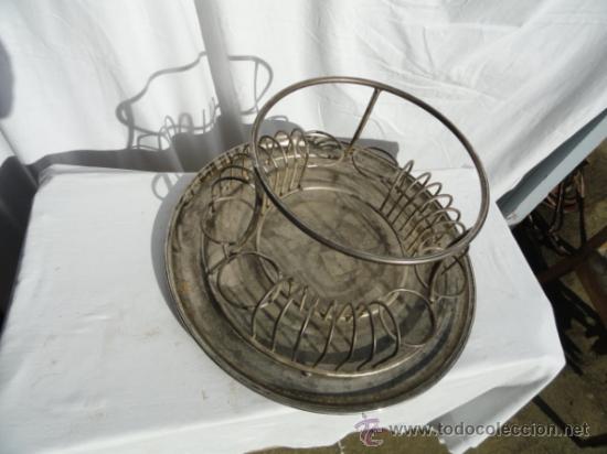 Antig&uuml;edades: ANTIGUA Y CURIOSA BANDEJA LICORERA. - Foto 2