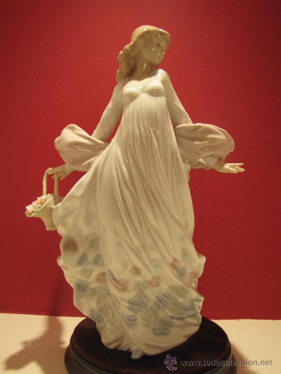 Antig&uuml;edades: ESPLENDOR PRIMAVERAL DE LLADRO REF.5898 - Foto 1